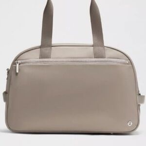 Lululemon city essential duffle bag washed grey/silver - new